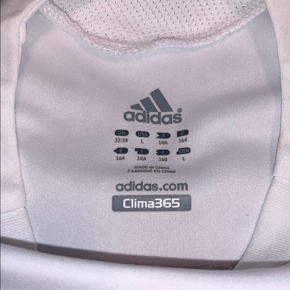 FC Bayern soccer jersey. LIKE NEW - Picture 2 of 8